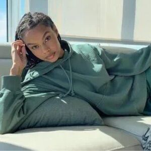 Aritzia | TNA Airy AF | Fleece | Hoodie | YG